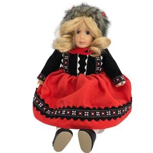 Teenie Friends Karin Norway Doll‎ of the World Authentic Costume Collectible 7"